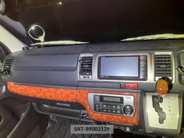 Toyota REGIUSACE VAN 2016-04 8831301-16