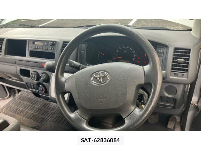 Toyota REGIUSACE VAN 2015-03 8849669-21