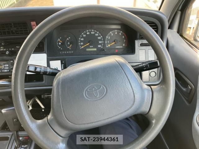 Toyota REGIUSACE VAN 2003-06 8871949-13