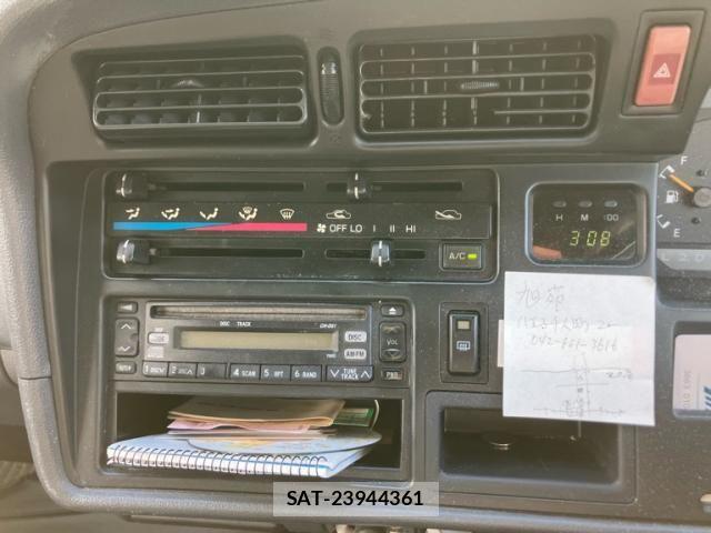 Toyota REGIUSACE VAN 2003-06 8871949-14