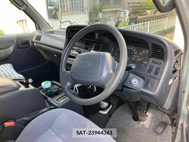 Toyota REGIUSACE VAN 2003-06 8871949-8