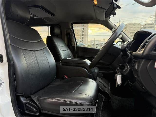 Toyota REGIUSACE VAN 2014-05 8881837-8