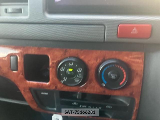 Toyota REGIUSACE VAN 2012-05 8881842-12