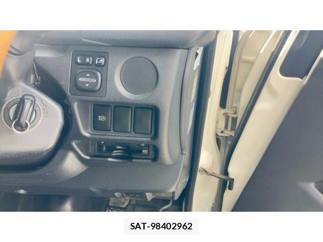 Toyota REGIUSACE VAN 2017-12 8881840-10
