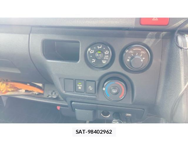 Toyota REGIUSACE VAN 2017-12 8881840-17