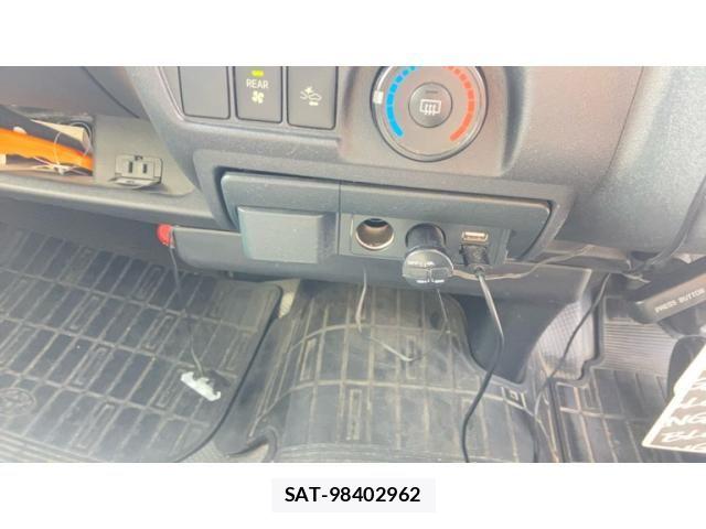 Toyota REGIUSACE VAN 2017-12 8881840-18