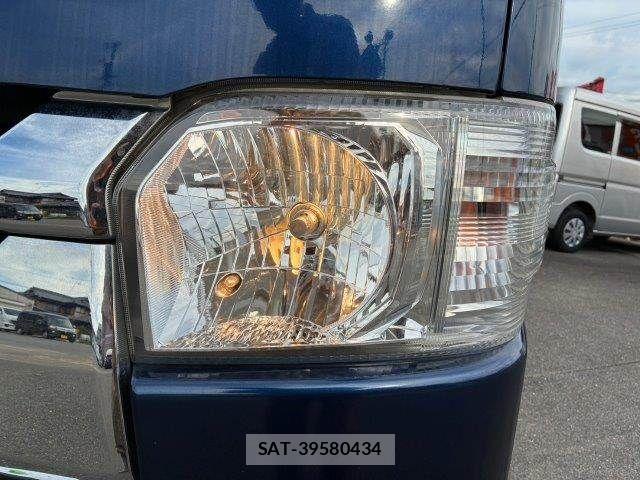 Toyota REGIUSACE VAN 2018-03 8881839-12