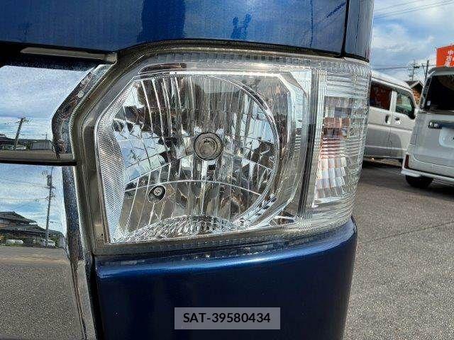 Toyota REGIUSACE VAN 2018-03 8881839-21