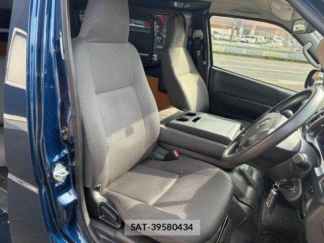 Toyota REGIUSACE VAN 2018-03 8881839-8