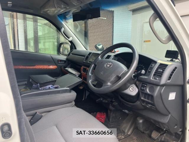 Toyota REGIUSACE VAN 2017-05 8881838-12