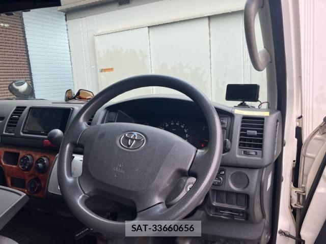 Toyota REGIUSACE VAN 2017-05 8881838-14