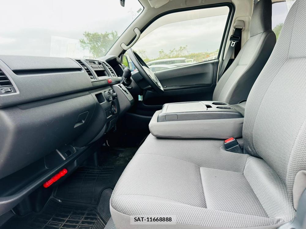 Toyota REGIUSACE VAN 2019-03 6274627-9