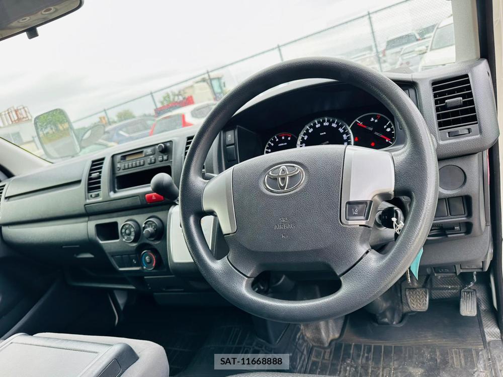 Toyota REGIUSACE VAN 2019-03 6274627-13