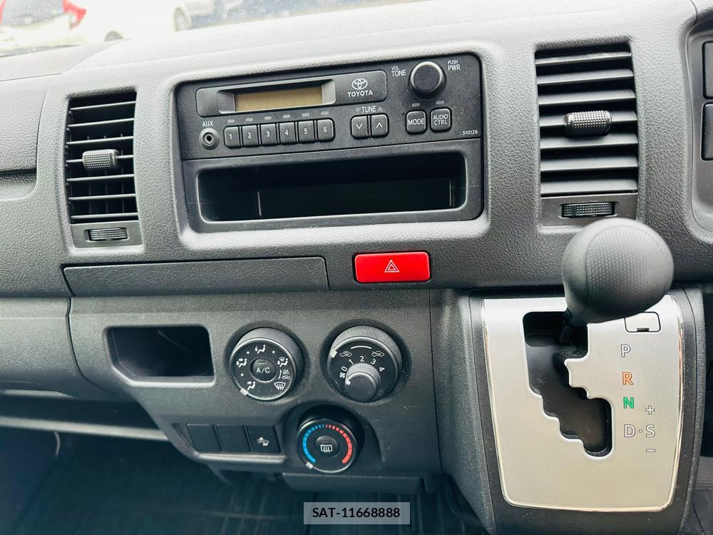 Toyota REGIUSACE VAN 2019-03 6274627-17