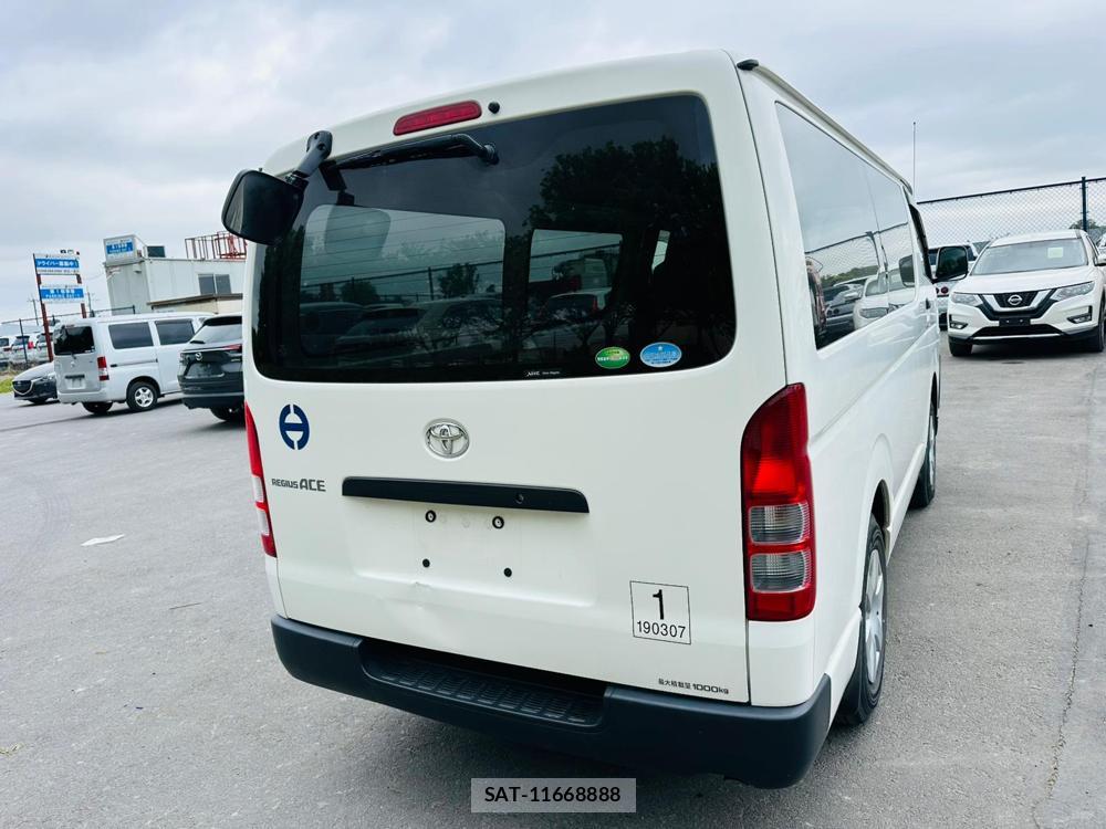 Toyota REGIUSACE VAN 2019-03 6274627-4