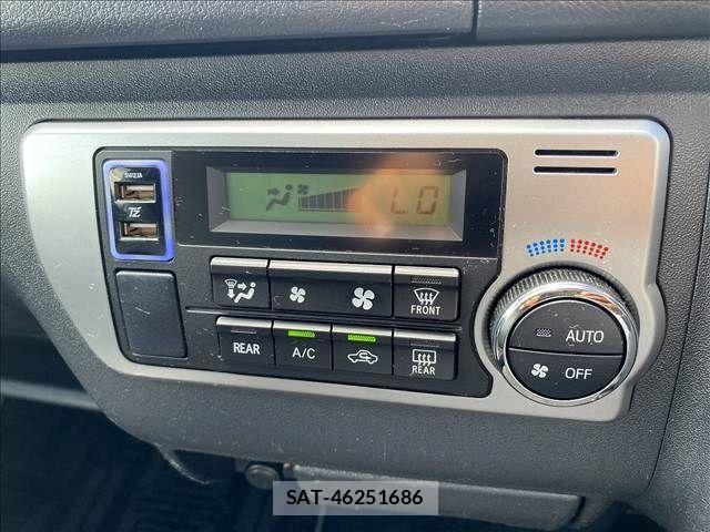 Toyota REGIUSACE VAN 2015-11 1074123-16