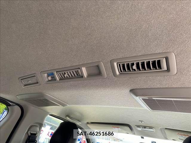Toyota REGIUSACE VAN 2015-11 1074123-24
