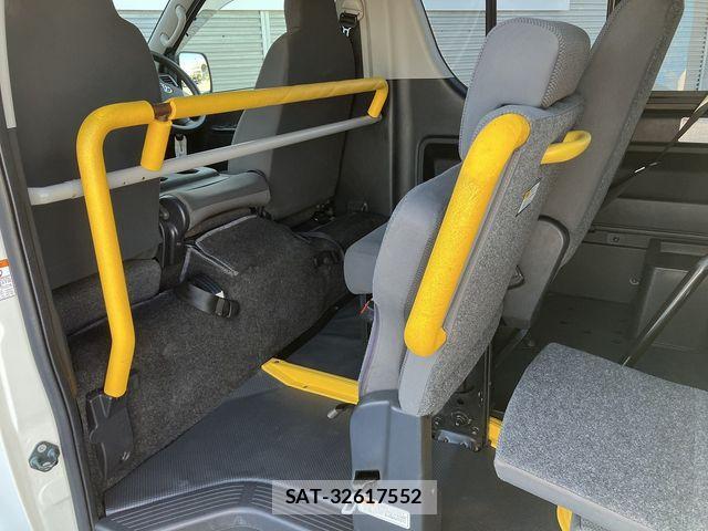 Toyota REGIUSACE VAN 2020-05 1224571-14