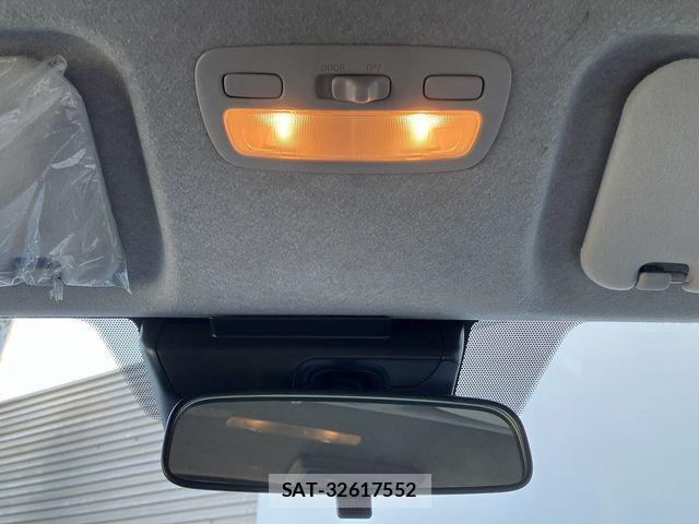 Toyota REGIUSACE VAN 2020-05 1224571-21