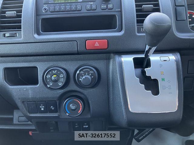 Toyota REGIUSACE VAN 2020-05 1224571-23