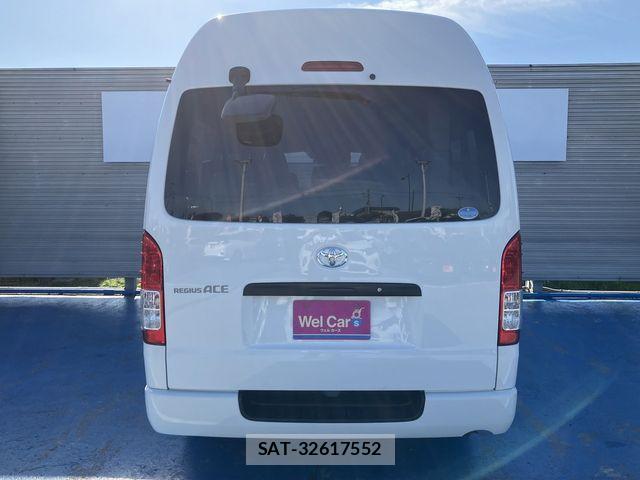 Toyota REGIUSACE VAN 2020-05 1224571-7