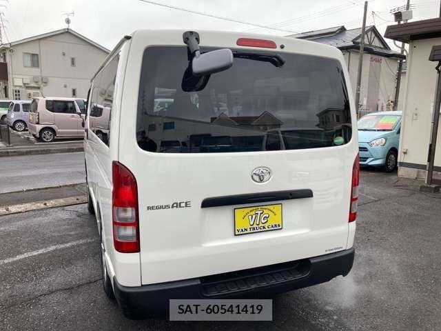 Toyota REGIUSACE VAN 2017-05 1414504-9