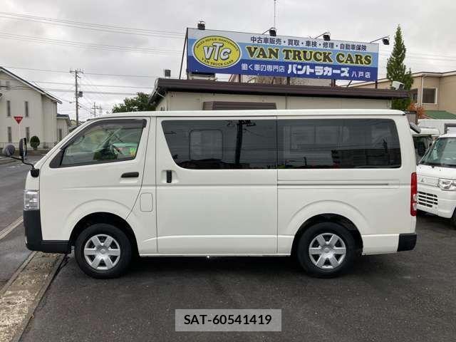 Toyota REGIUSACE VAN 2017-05 1414504-14