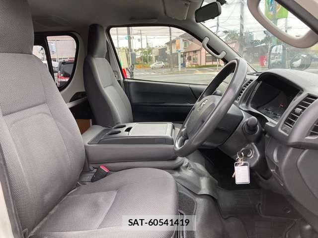 Toyota REGIUSACE VAN 2017-05 1414504-18