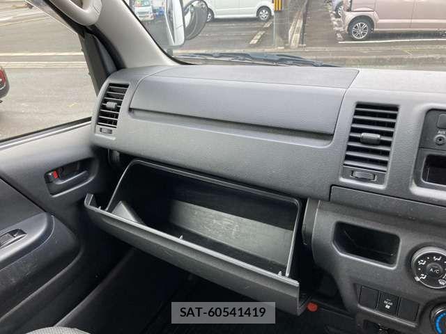 Toyota REGIUSACE VAN 2017-05 1414504-19