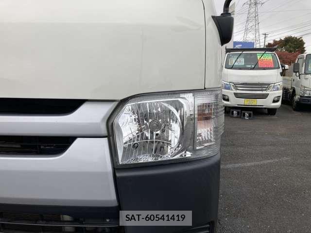 Toyota REGIUSACE VAN 2017-05 1414504-3
