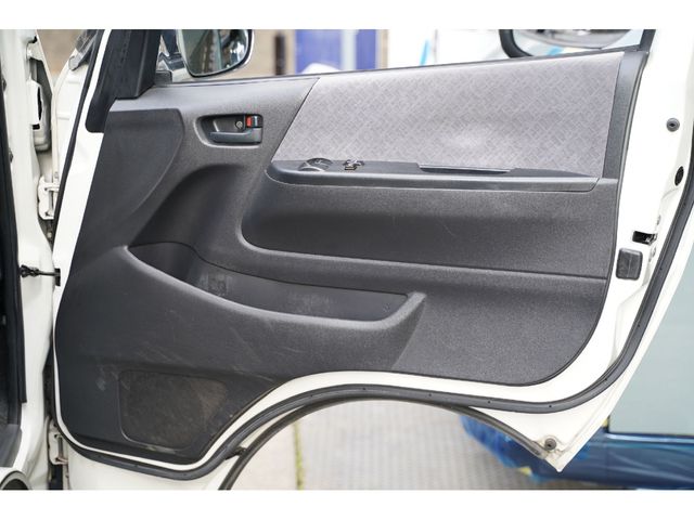 Toyota REGIUSACE VAN 2009-07 3681697-19