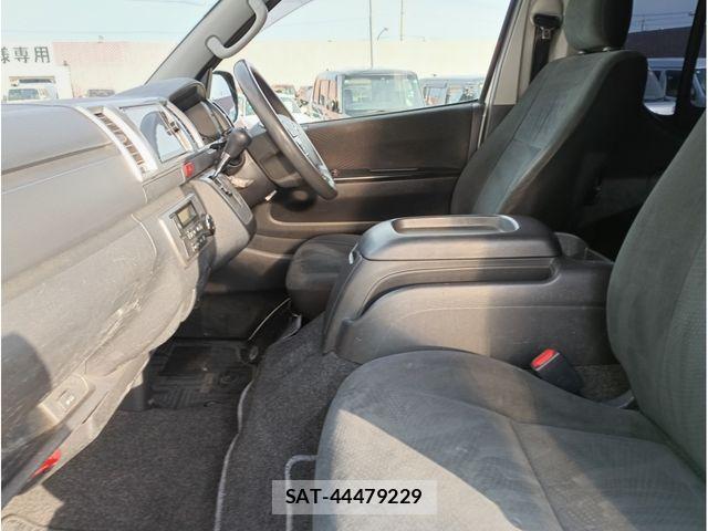 Toyota REGIUSACE VAN 2019-03 3775304-21