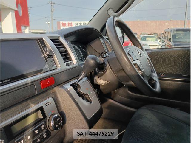 Toyota REGIUSACE VAN 2019-03 3775304-22