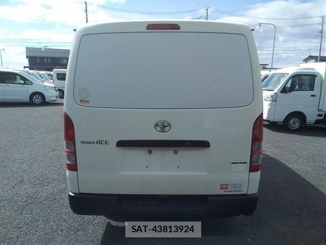 Toyota REGIUSACE VAN 2014-02 4979984-5