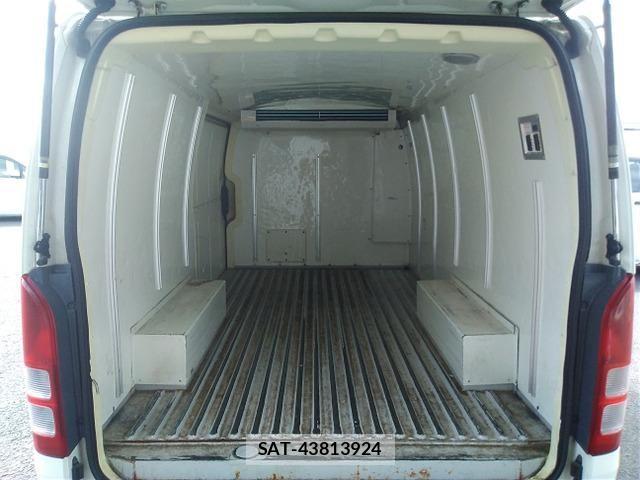 Toyota REGIUSACE VAN 2014-02 4979984-8