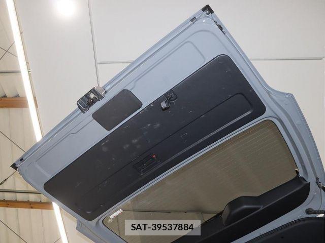 Toyota REGIUSACE VAN 2019-01 5876919-15