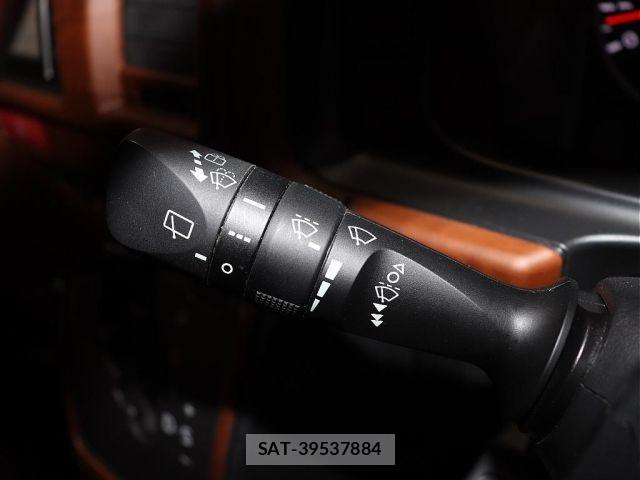 Toyota REGIUSACE VAN 2019-01 5876919-18