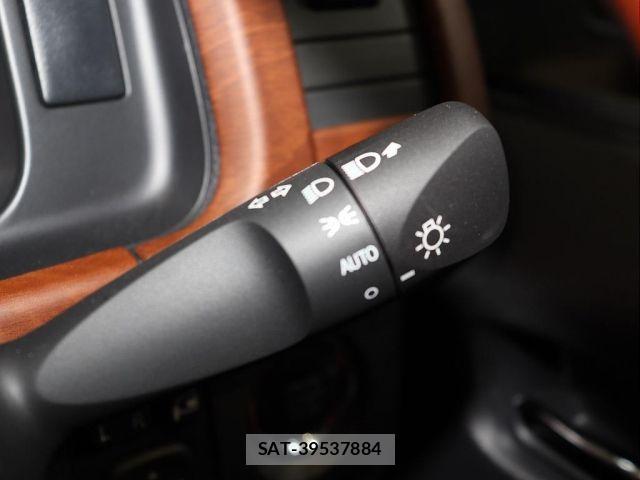 Toyota REGIUSACE VAN 2019-01 5876919-19