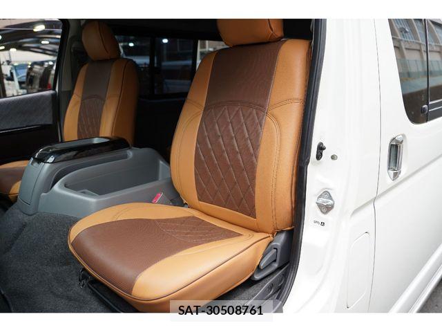 Toyota REGIUSACE VAN 2009-02 6017066-29