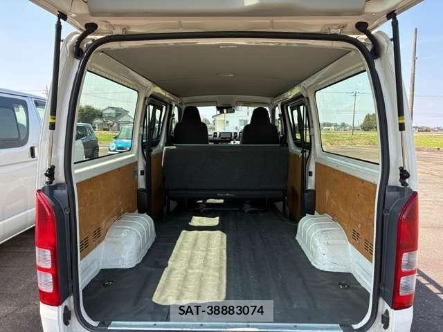 Toyota REGIUSACE VAN 2019-02 6017058-15