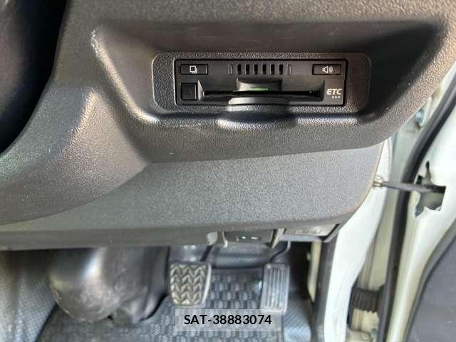 Toyota REGIUSACE VAN 2019-02 6017058-23