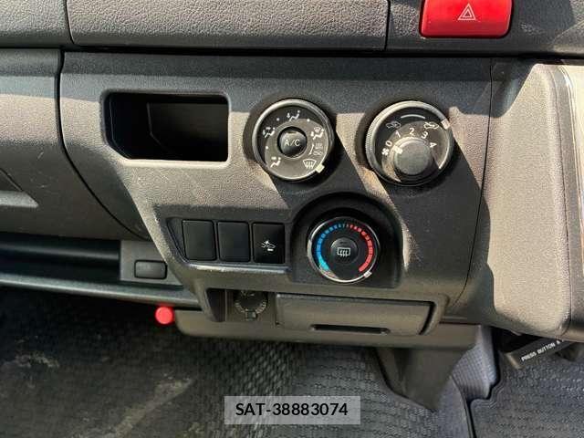 Toyota REGIUSACE VAN 2019-02 6017058-27