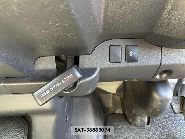 Toyota REGIUSACE VAN 2019-02 6017058-29