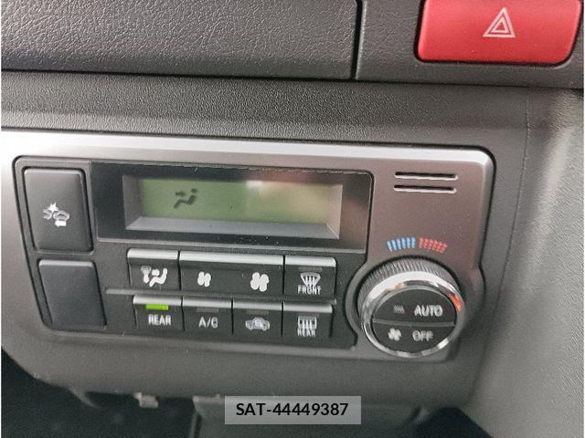 Toyota REGIUSACE VAN 2020-02 6272711-15