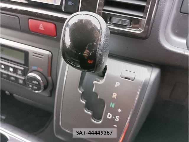 Toyota REGIUSACE VAN 2020-02 6272711-16