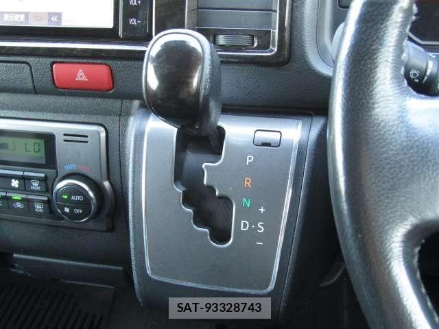 Toyota REGIUSACE VAN 2019-04 6614438-11