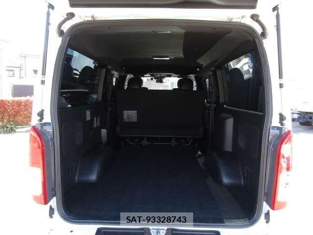 Toyota REGIUSACE VAN 2019-04 6614438-6