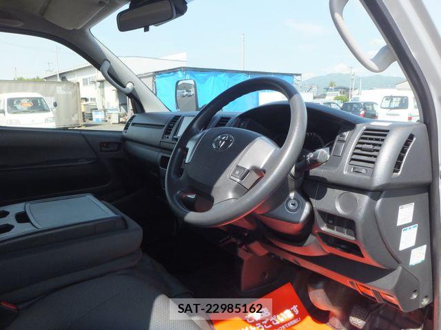 Toyota REGIUSACE VAN 2019-03 6816883-12