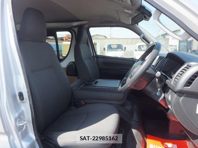 Toyota REGIUSACE VAN 2019-03 6816883-13