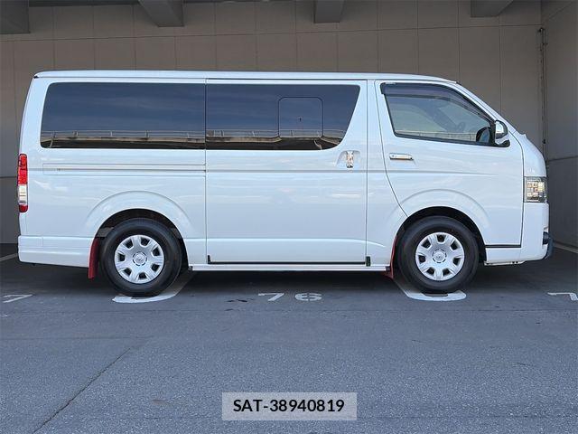 Toyota REGIUSACE VAN 2019-10 7252120-25